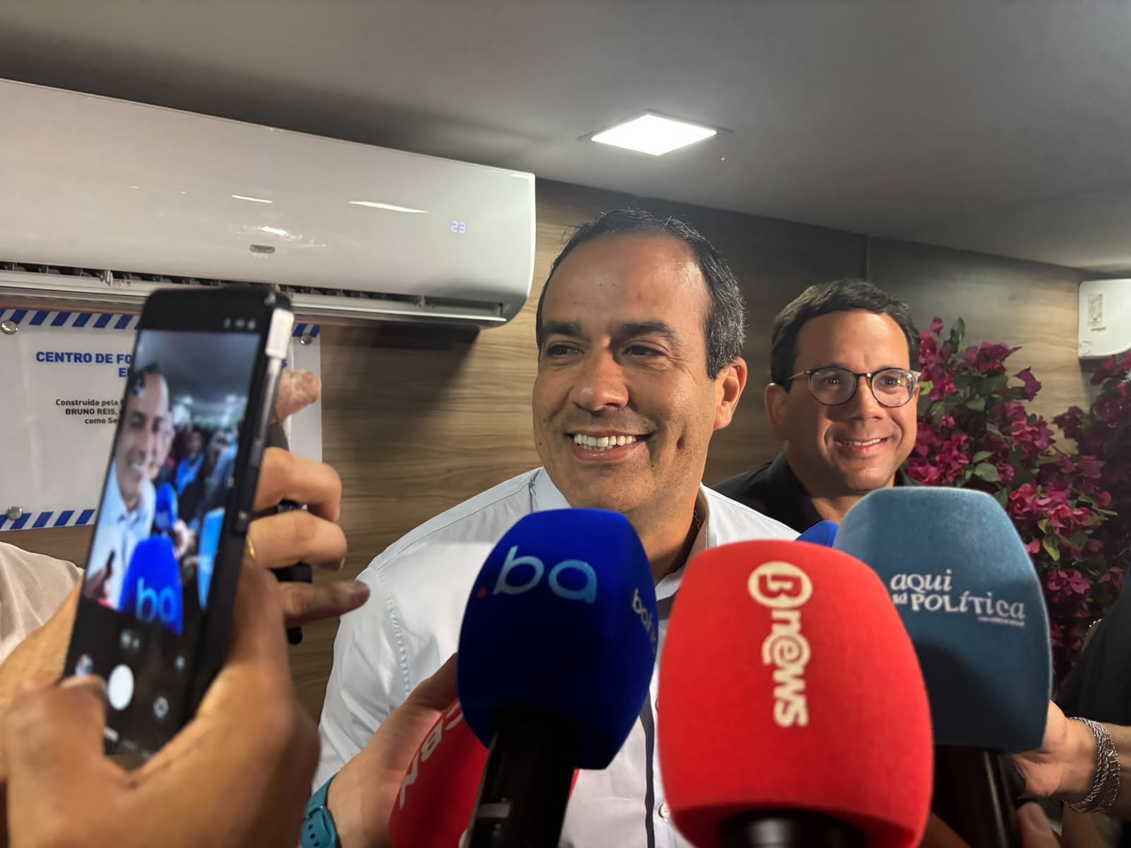 Bruno Reis rebate Jerônimo e diz que Salvador é líder do Nordeste em oferta de creches