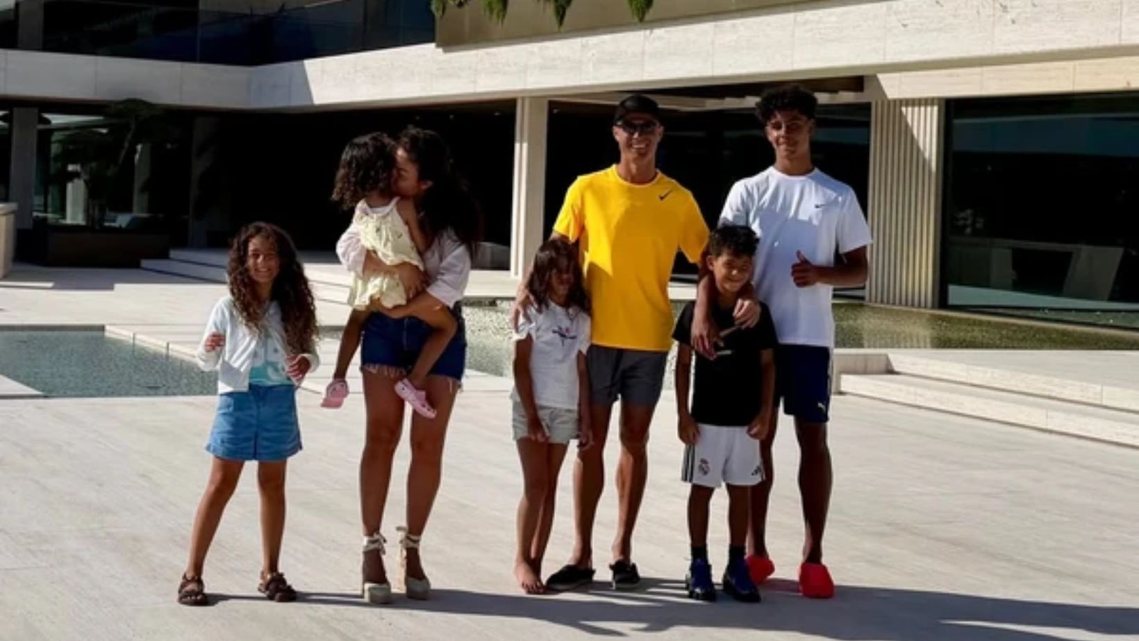 Familia de Cristiano Ronaldo | Reprodução / Redes Sociais 