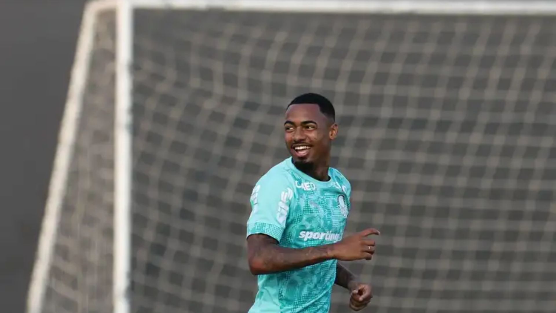 Allan com as cores do Palmeiras - Foto: Cesar Greco / Palmeiras
