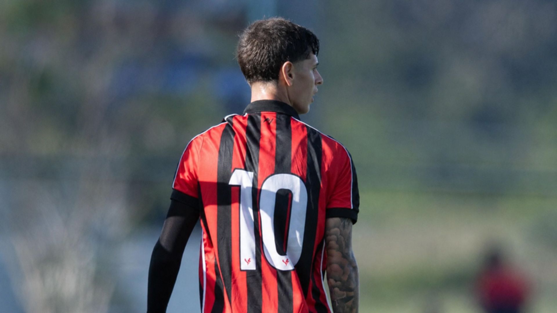 Alejandro Almaraz em atuação pelo sub-20 do Vitória - Foto: Redes Sociais / Instagram / @ almaraz_alejandroo