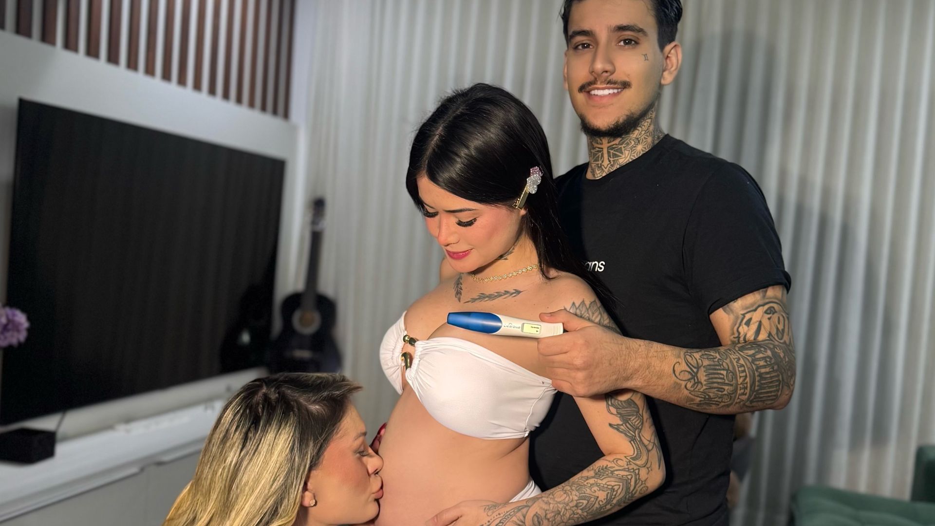  Andressa Urach é surpreendida com gravidez na família aos 38 anos; veja reação