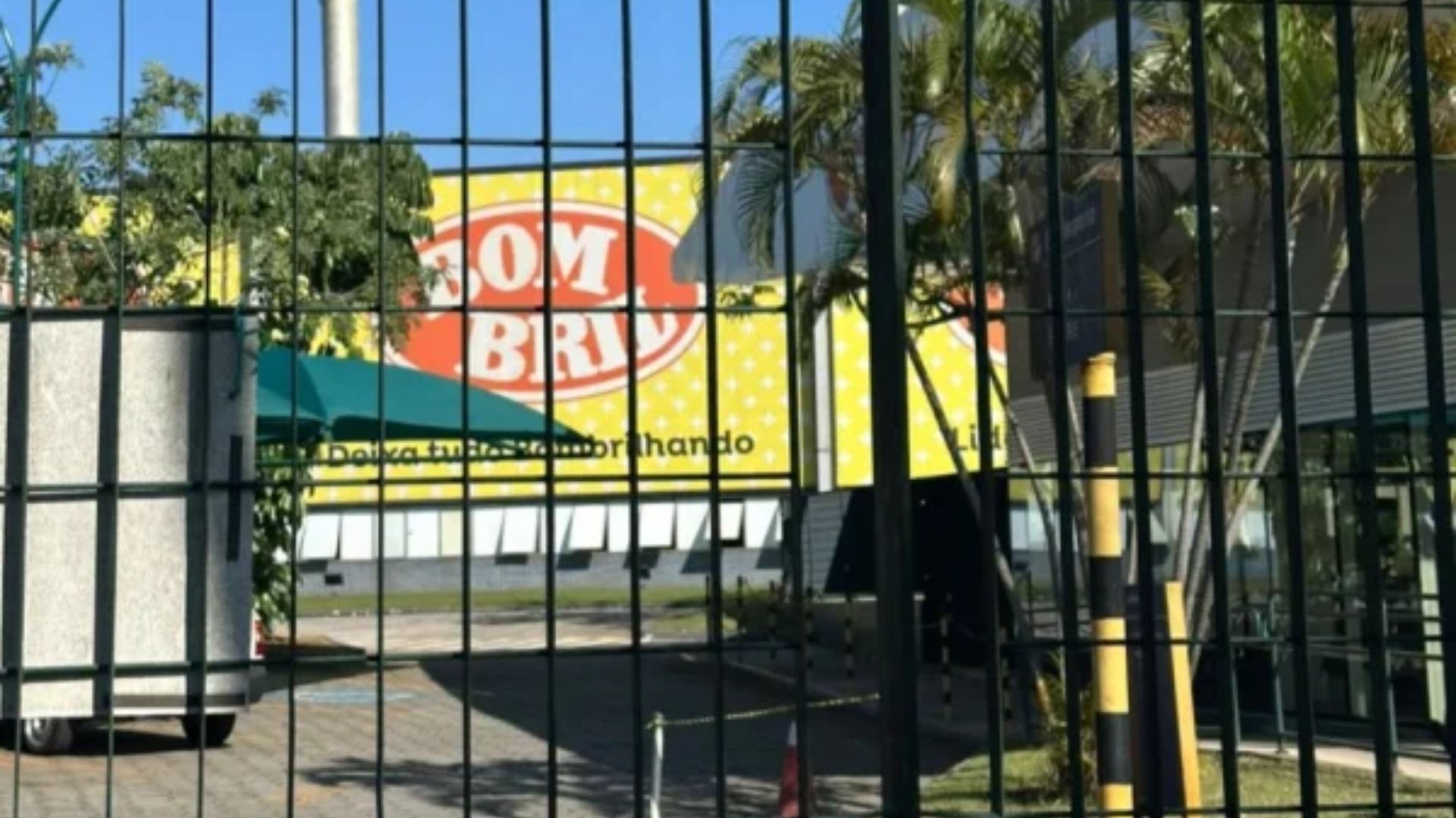 Funcionário invade fábrica da Bombril e mata três colegas com ataques de faca após suposto caso de bullying