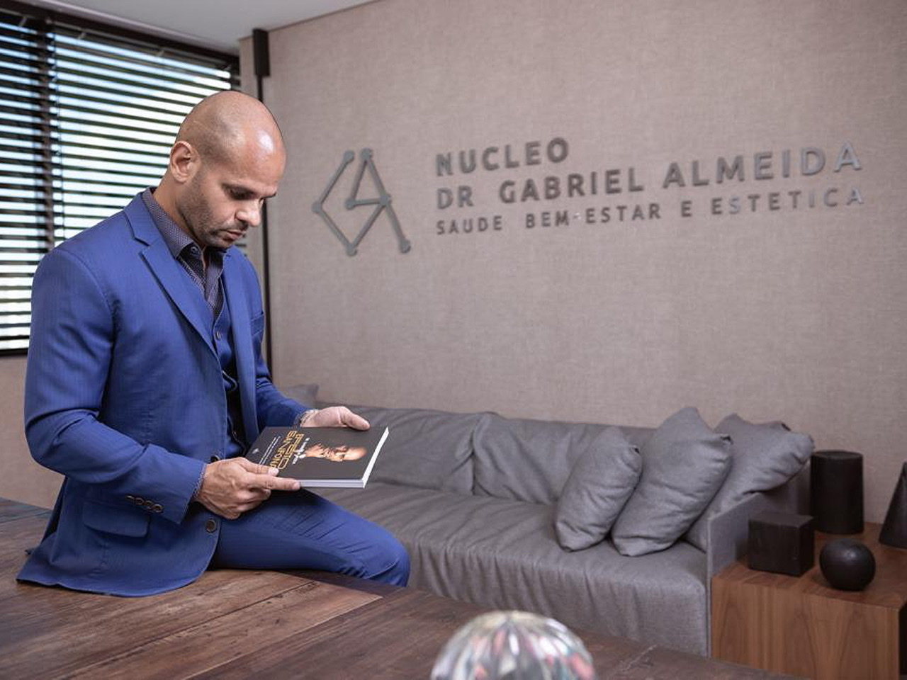 Dr. Gabriel Almeida