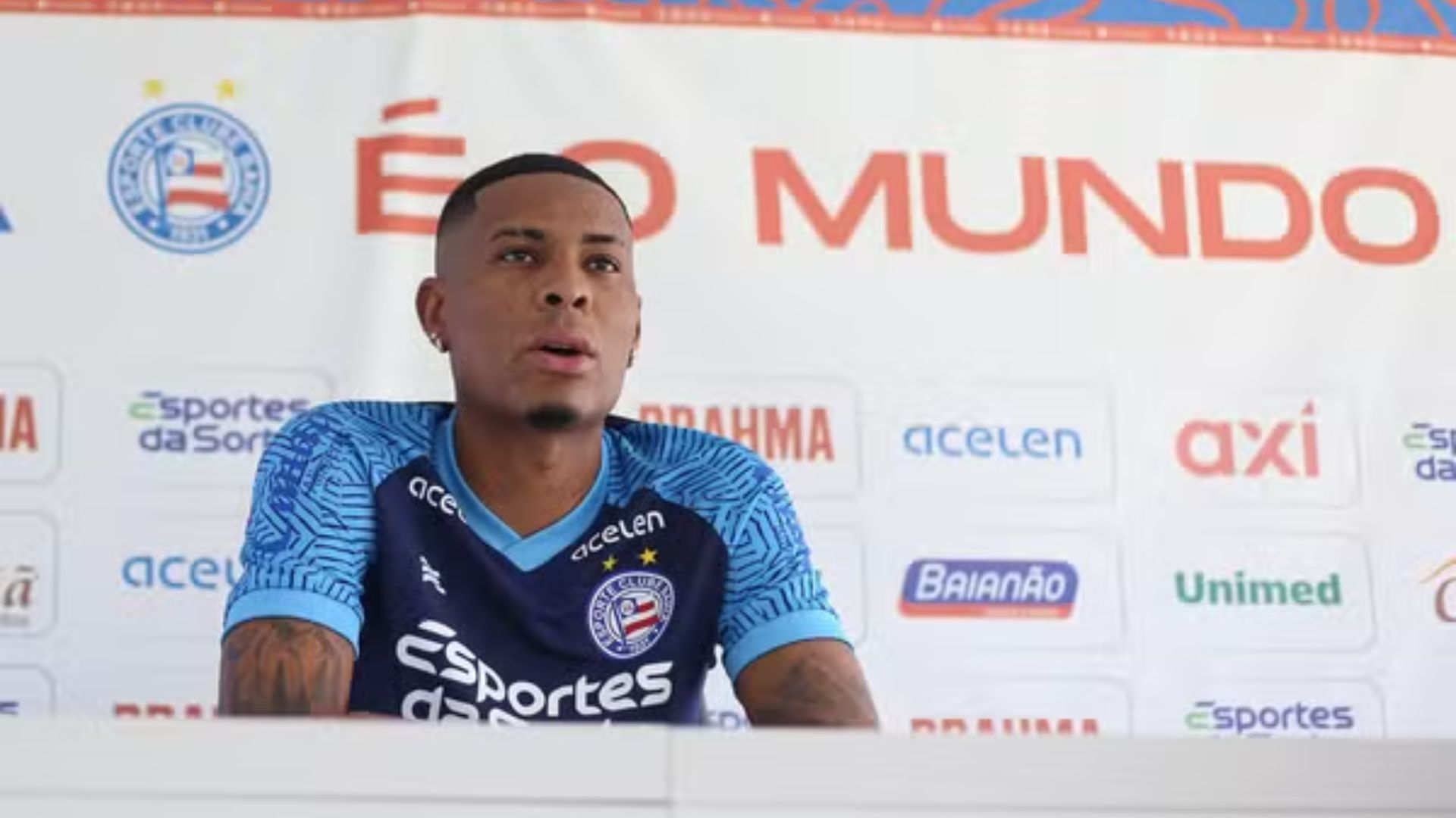 Caio Roque durante entrevista coletiva na Cidade Tricolor — Foto: Fotos: Tiago Caldas / ECBahia