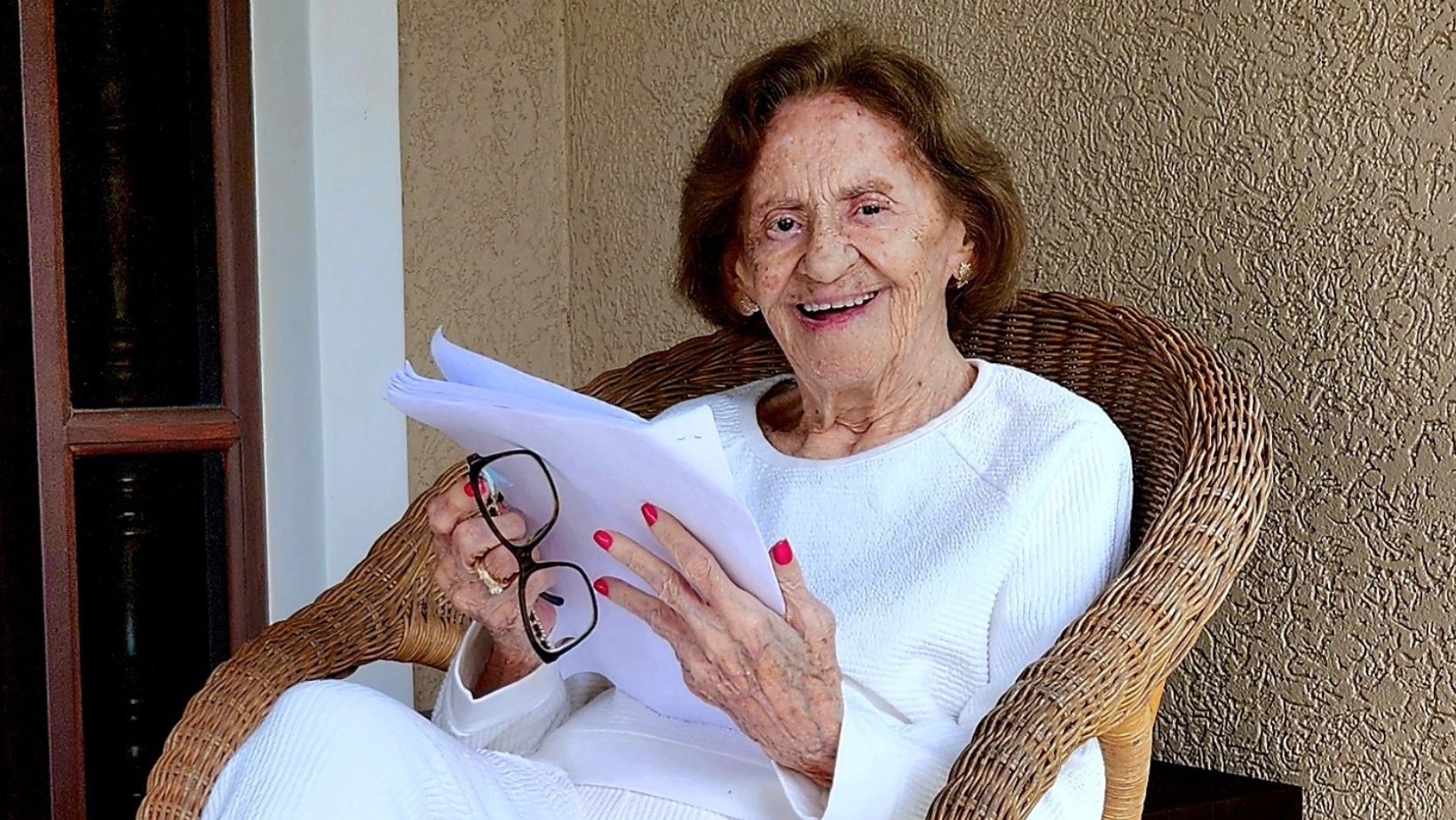 Última homenagem: saiba onde será a missa de 7º dia de Laura Cardoso - QTU Questões do Universo