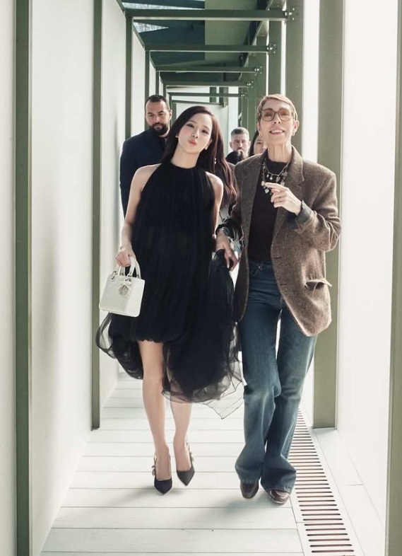 DIOR