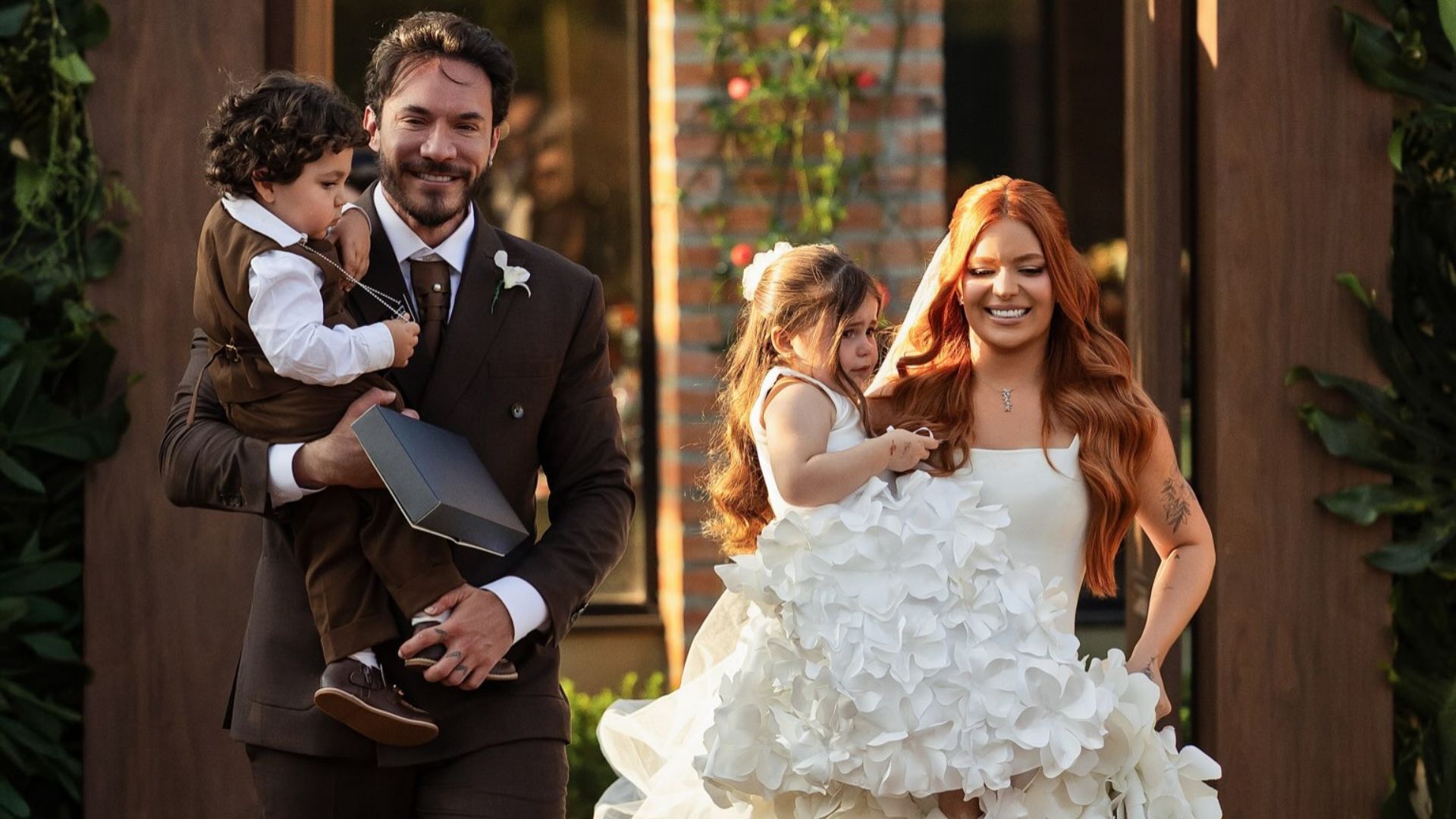Apesar do cancelamento de última hora, Viih Tube e Eliezer mantiveram a celebração do casamento no último sábado (15). - Foto: Instagram/@mayckonsantosoficial