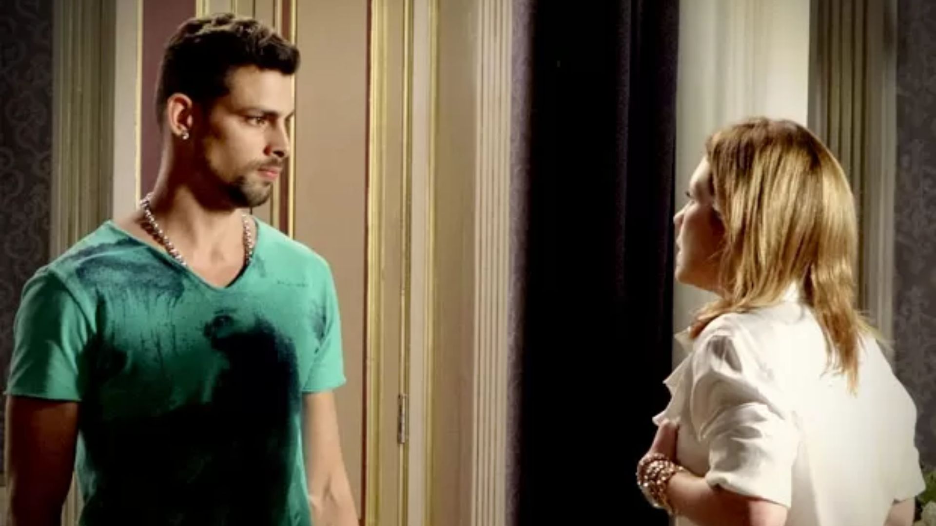 Cenas de Cauã Reymond e Adriana Esteves como Jorginho e Carminha foram marcadas por confrontos intensos — Foto: Reprodução/TV Globo