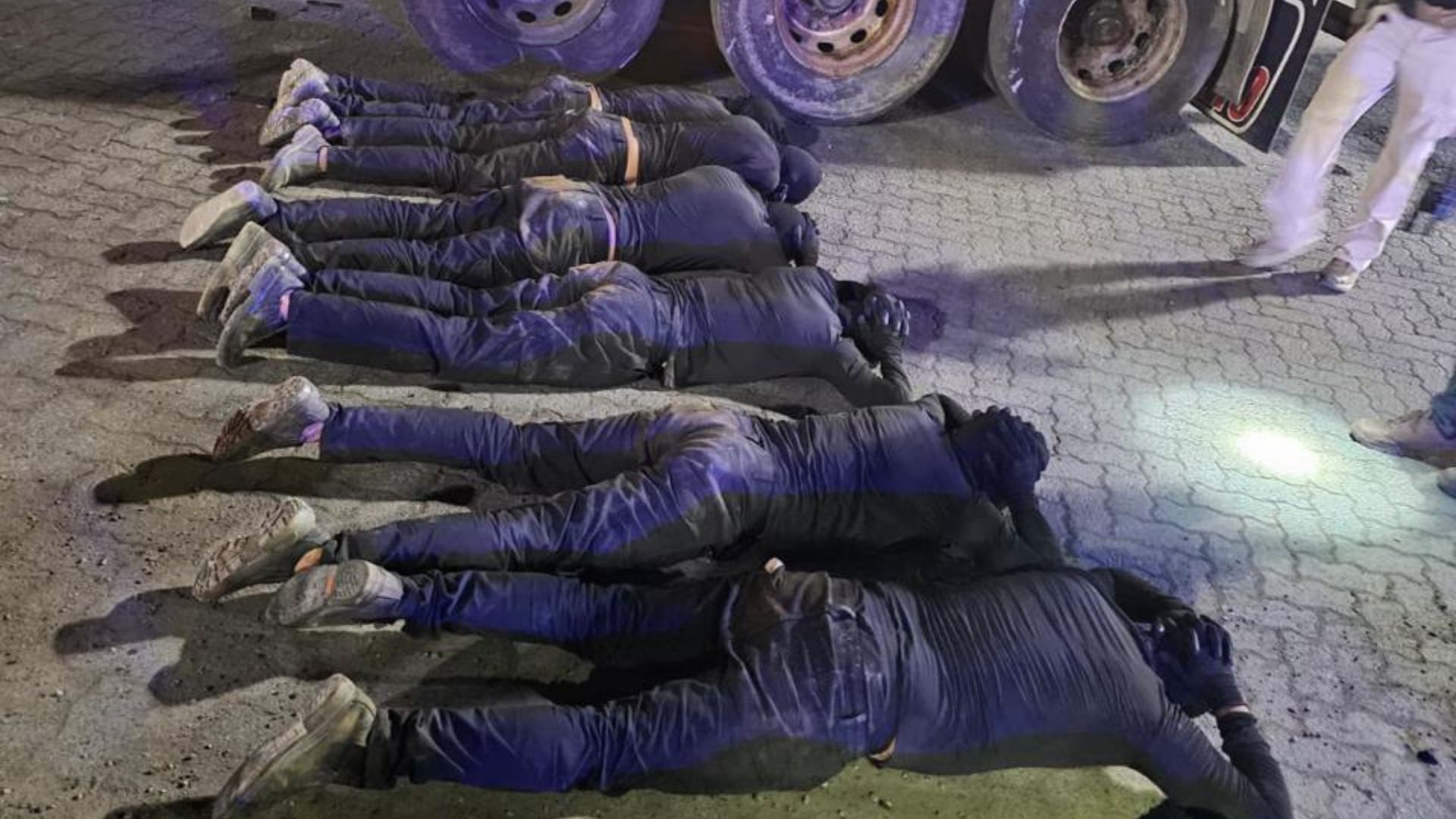Carga com 1 tonelada de cocaína é interceptada no Porto de Salvador antes de seguir para Europa; nove suspeitos são presos - QTU Questões do Universo