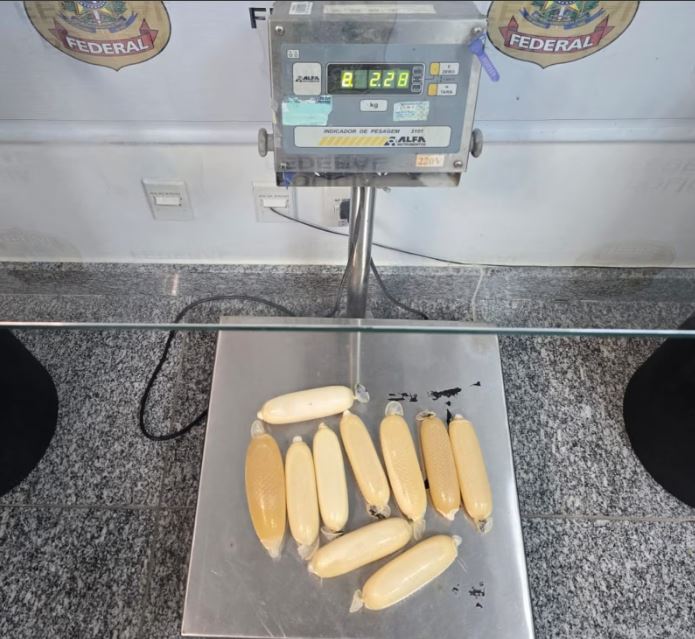 Cocaína diluída que estava escondida em preservativos