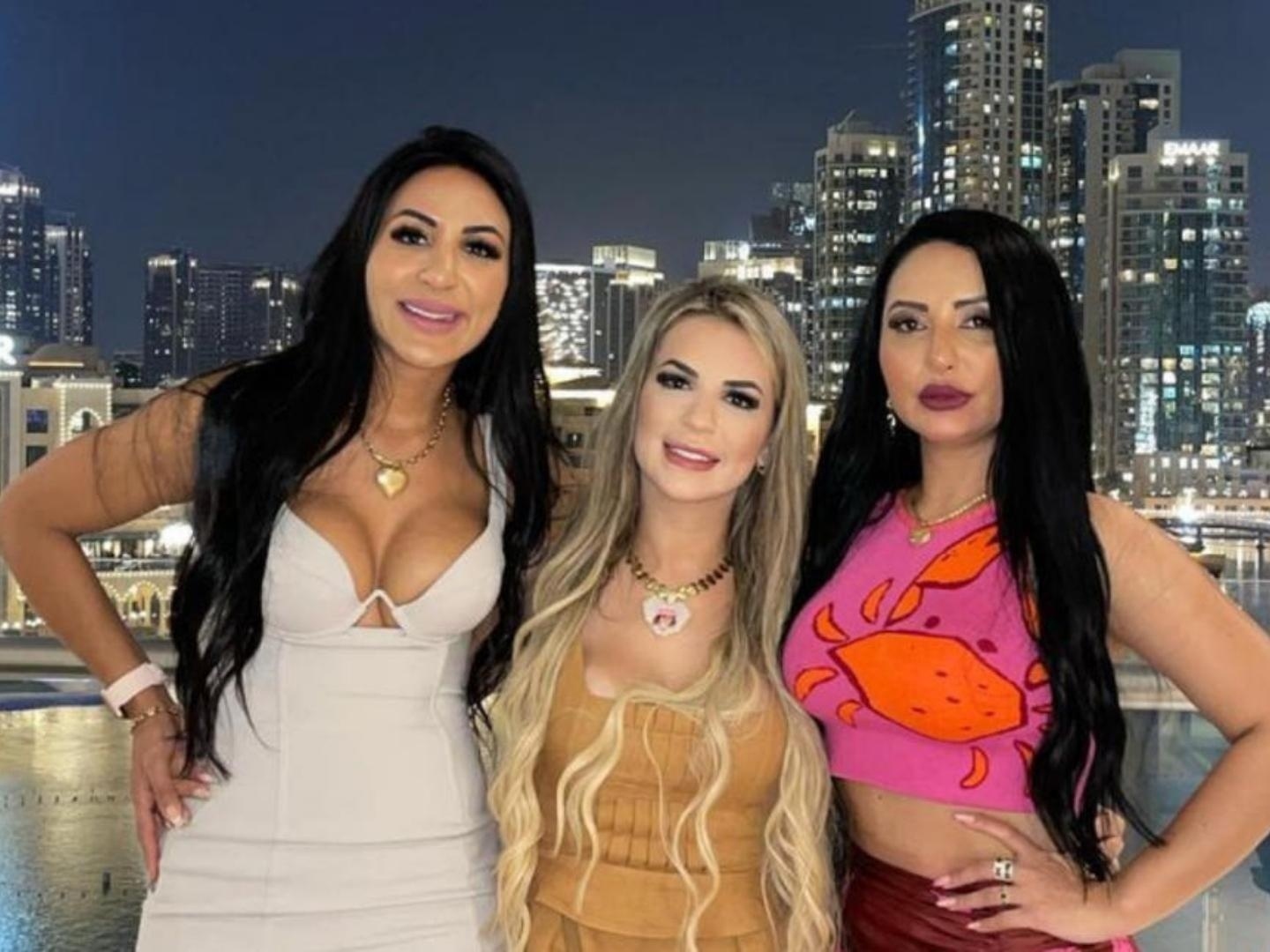 Deolane Bezerra e irmãs