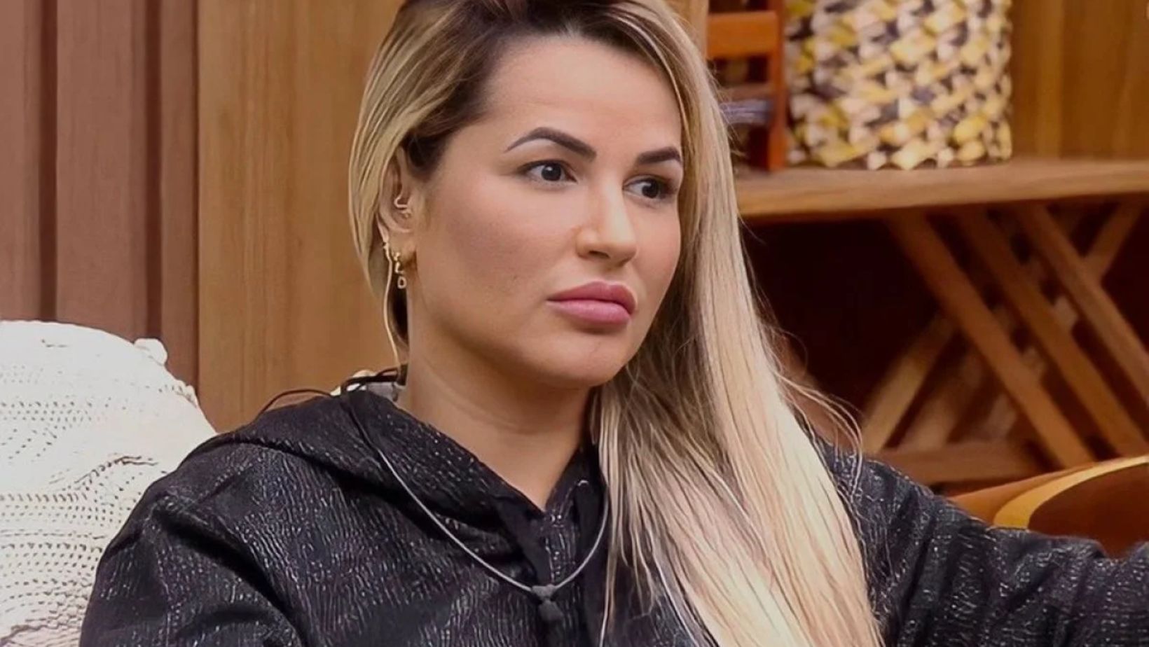 Priso de Deolane ganha novo captulo aps pedido de anul | QTU - Notícias