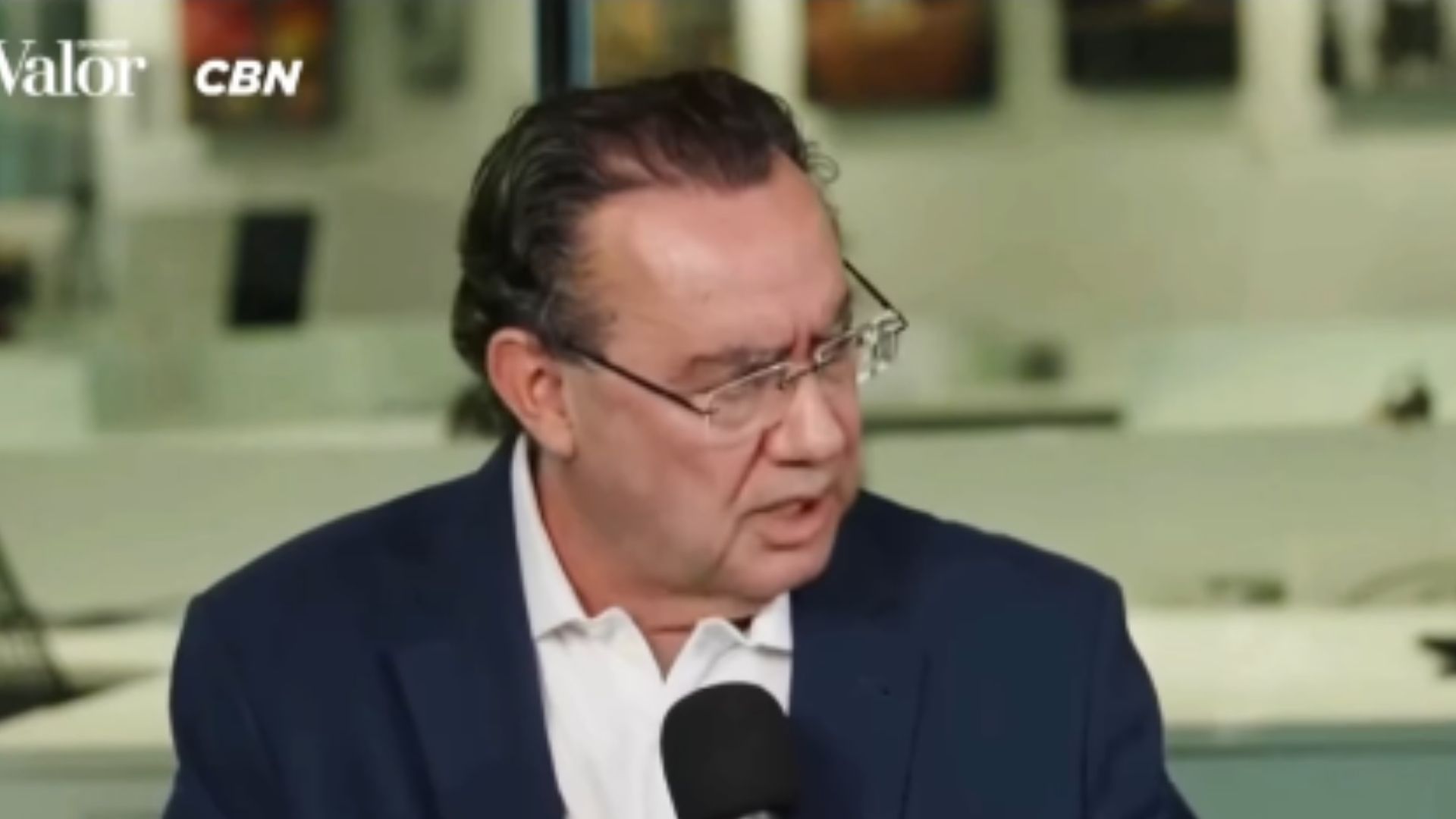 Jornalista da Globo enquadra Augusto Cury após candidato criticar Lula - QTU Questões do Universo