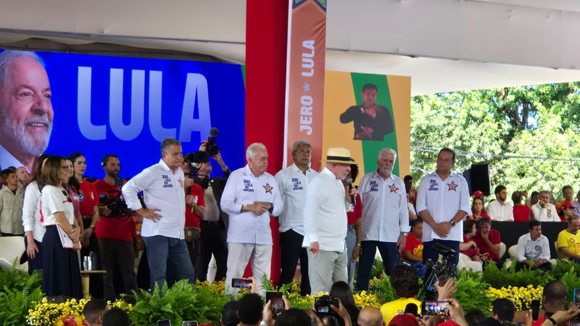 "Não é possível governar o Estado há 20 anos e não ganhar Salvador", cobra Lula