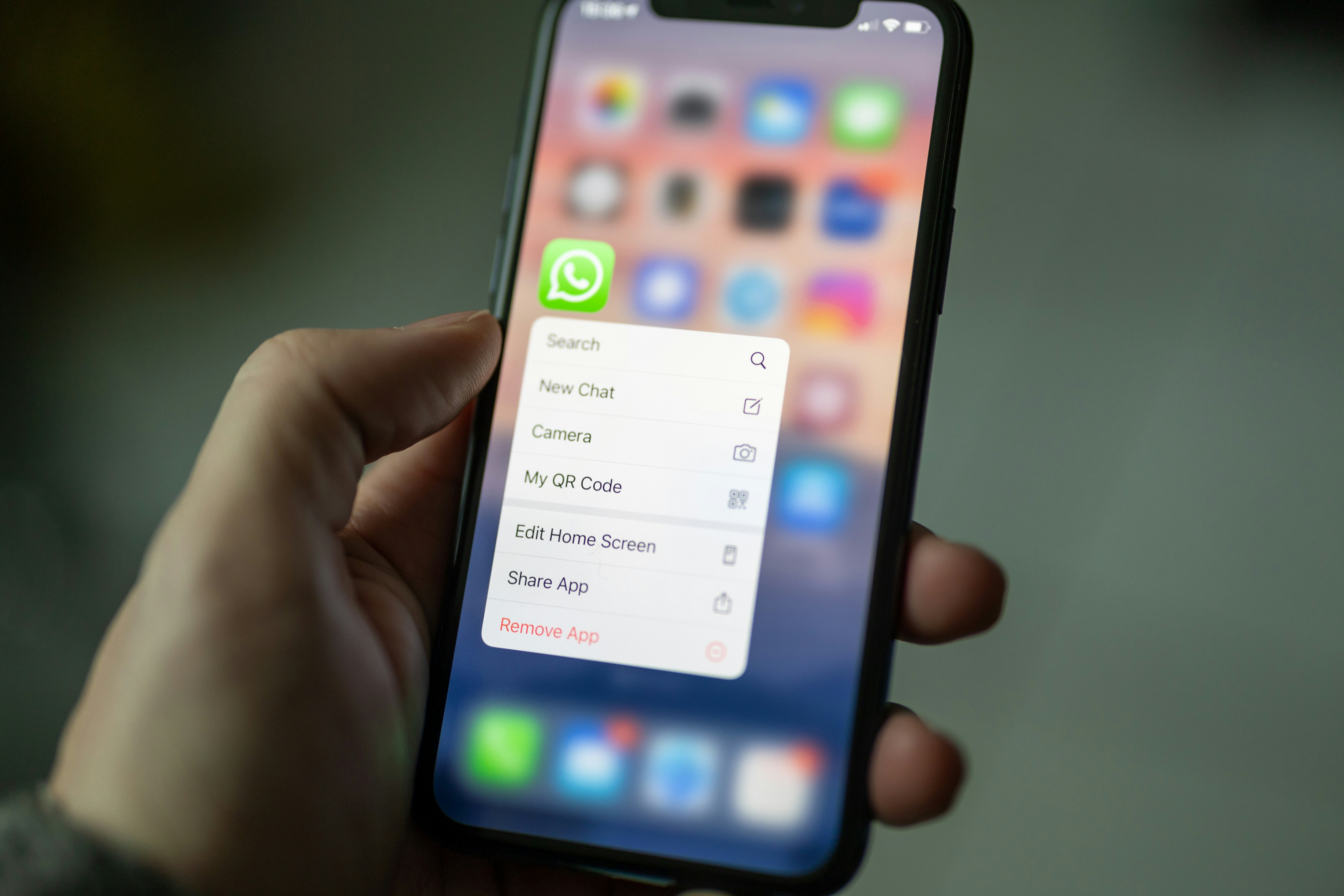 Justiça da Bahia determina bloqueio de contas no WhatsApp usadas em golpes contra advogados - QTU Questões do Universo