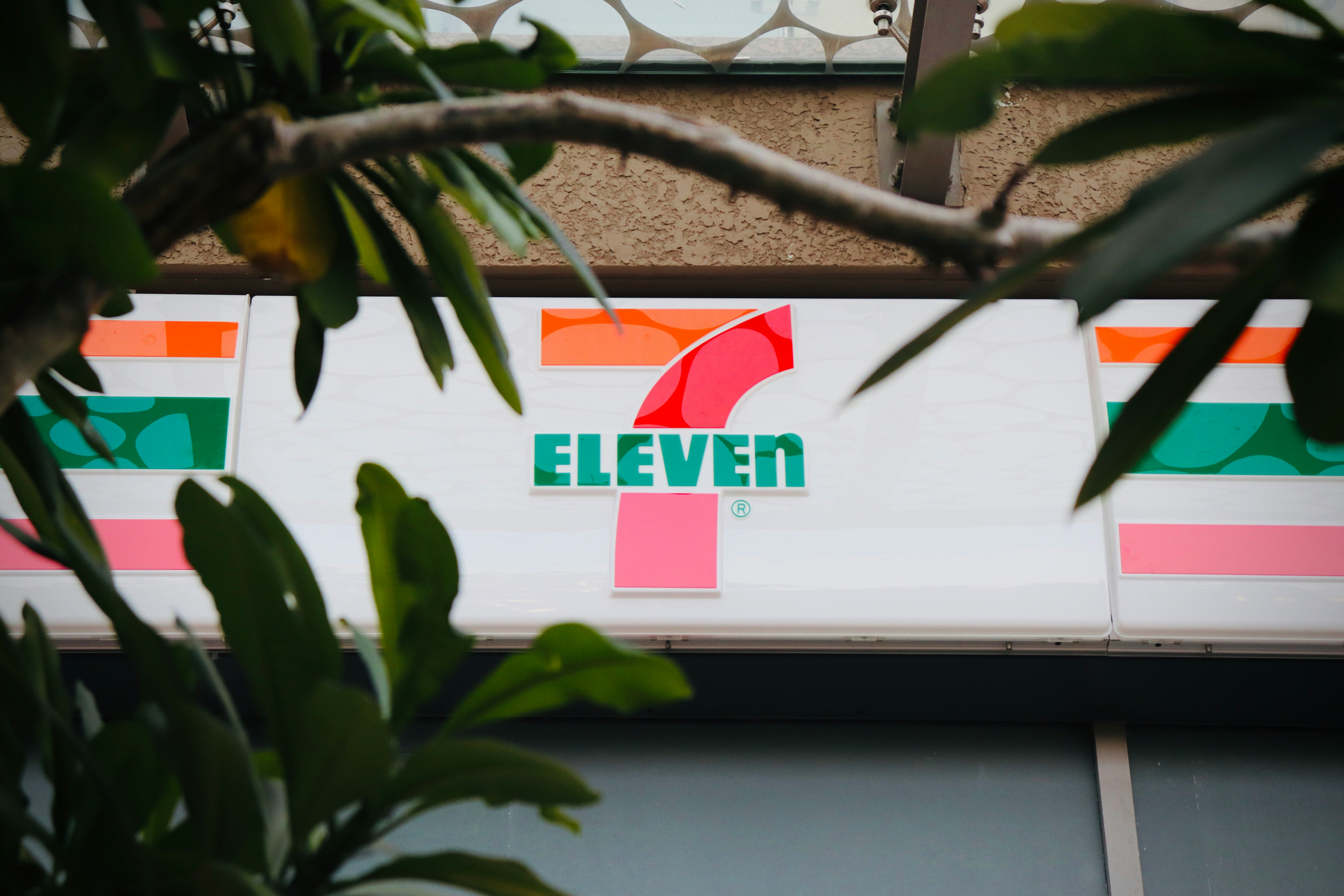 Rede de conveniência 7-Eleven anunciou o fechamento de mais de 600 lojas | Reprodução/Unsplash