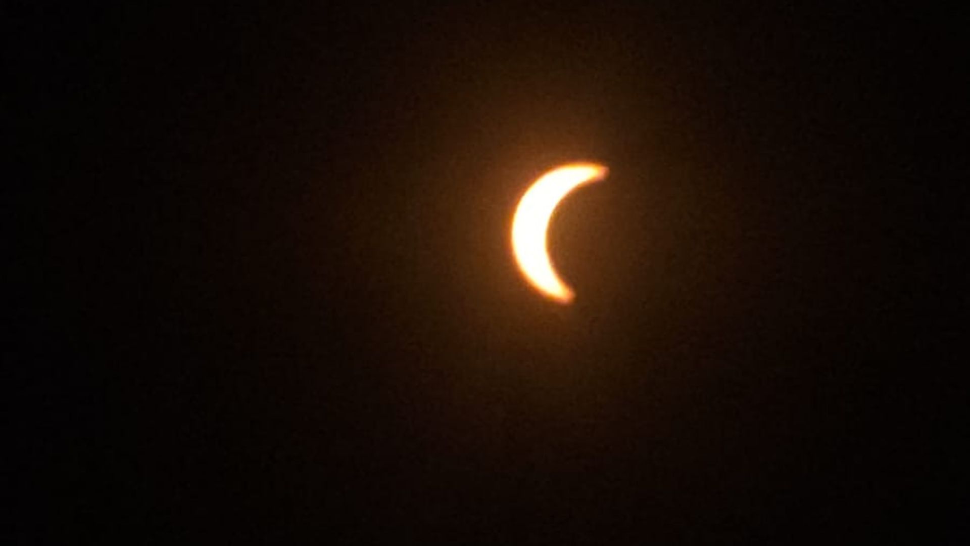 Eclipse solar total visto de Portugal nesta quarta-feira (12) - Foto: Leitor BNews