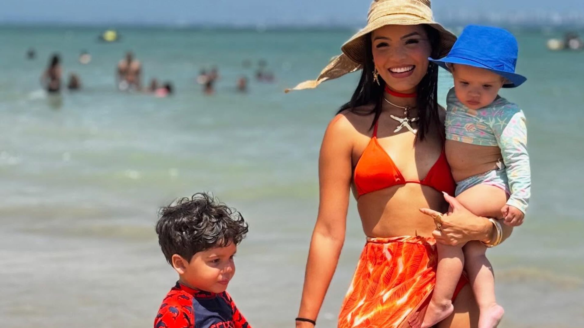 Emilly Araújo costuma compartilhar registros da rotina com os dois filhos nas redes sociais. - Foto: Instagram/@emillyaraujjoo