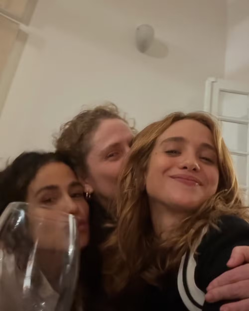 Nanda Costa e Emilie Rey