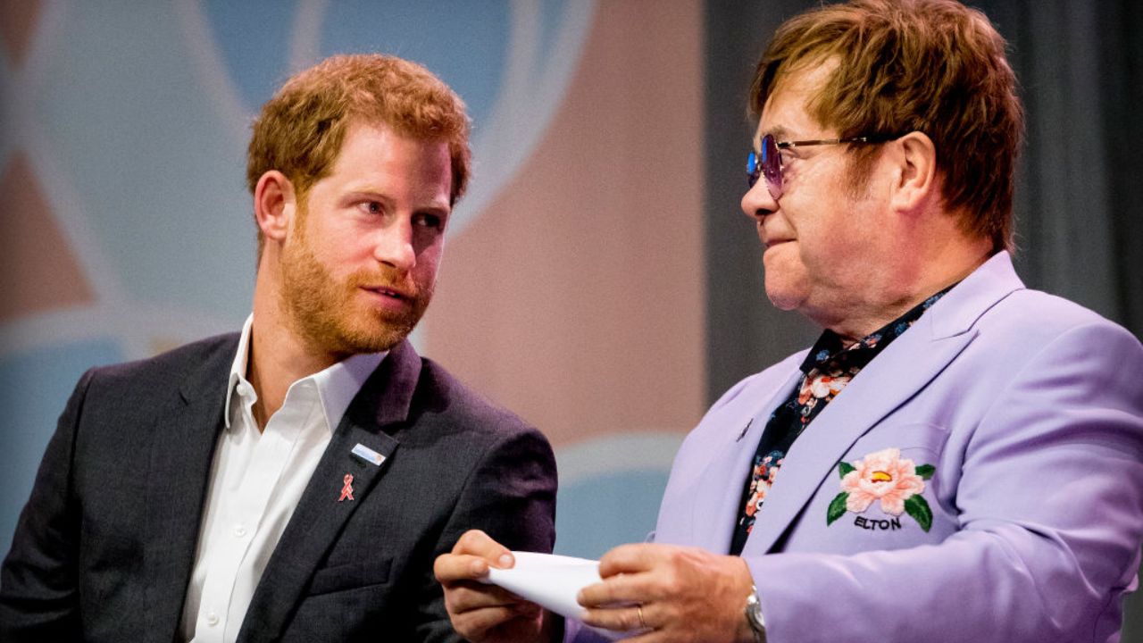 Príncipe Harry corre risco de falência e se mete em "treta" com Elton John por pedir dinheiro após processo milionário - QTU Questões do Universo