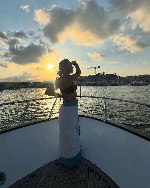 Ivete Sangalo curte viagem na Europa