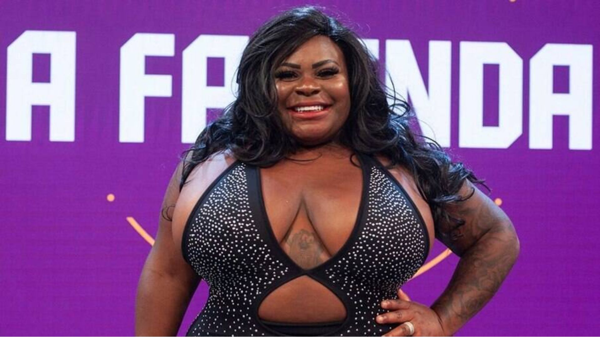 Jojo Todynho foi lembrada por Carelli entre os vencedores que fizeram diferença na história do reality — Foto: Reprodução/Record