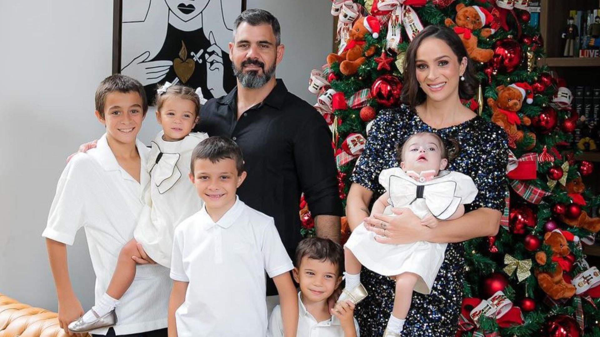 Juliano Cazarré e família