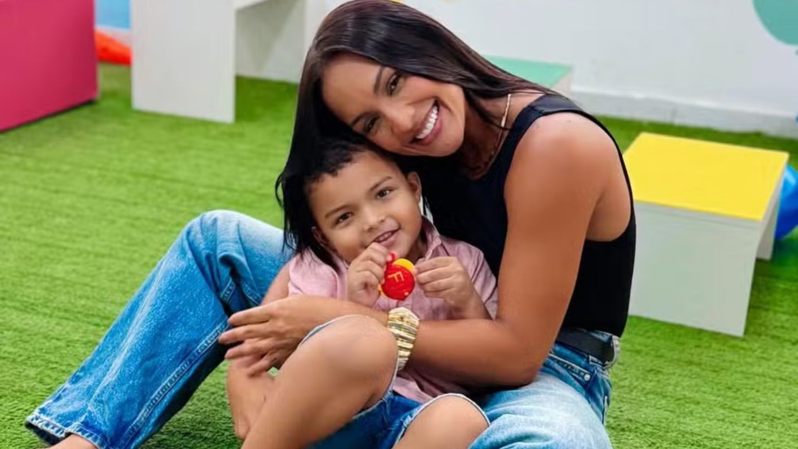 Maxiane e filho | Reprodução / Redes Sociais 