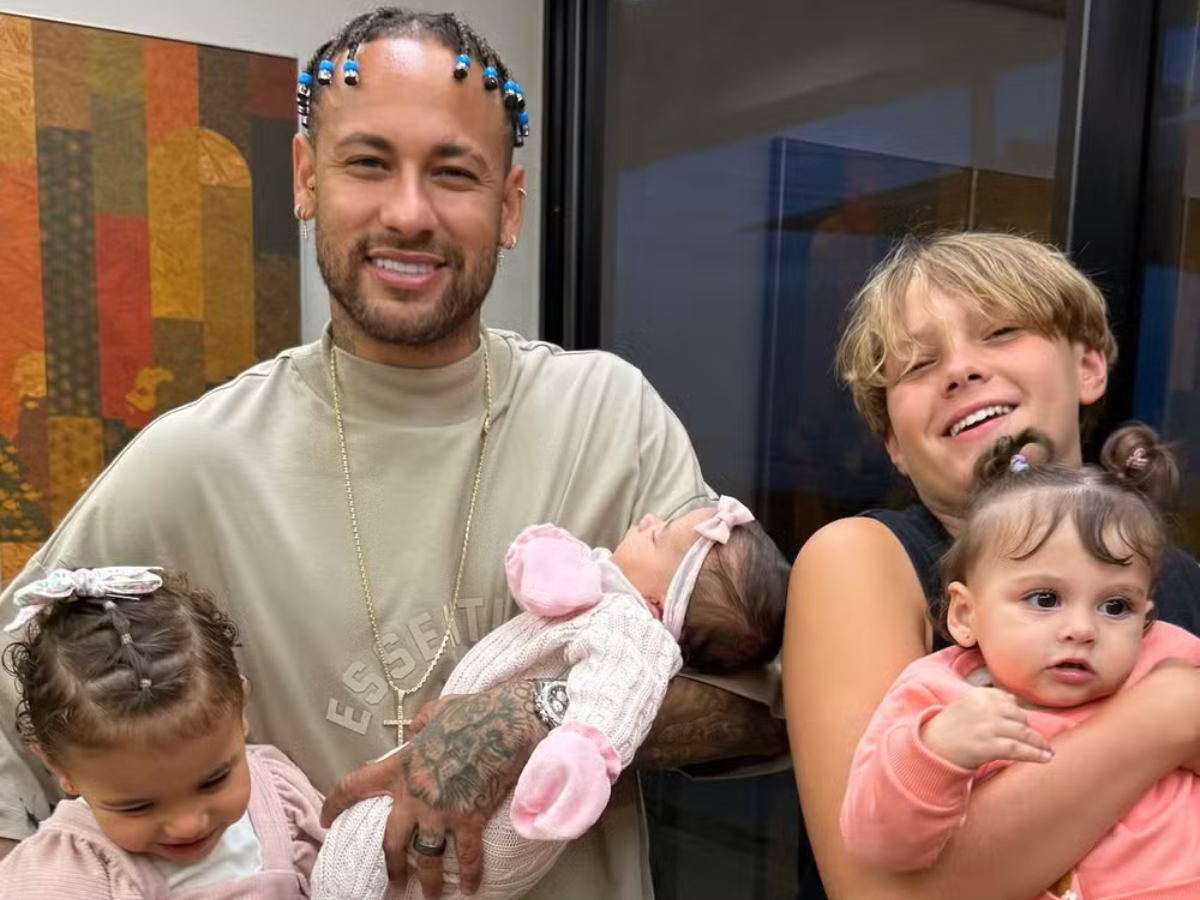 Neymar é pai de quatro filhos e aguarda a chegada do quinto, fruto do relacionamento com Bruna Biancardi — Foto: Reprodução/Instagram