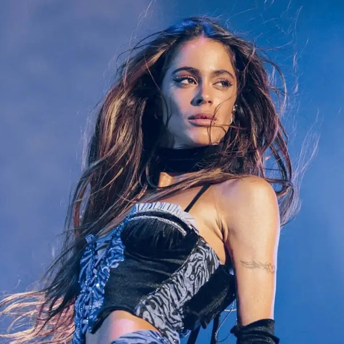 Namorad de De Paul, Tini Stoessel rompeu com o pai, Alejandro Stoessel  