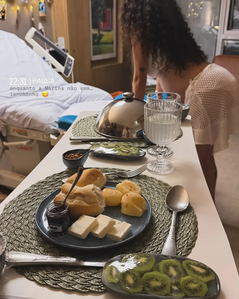 Paula Amorim em trabalho de parto