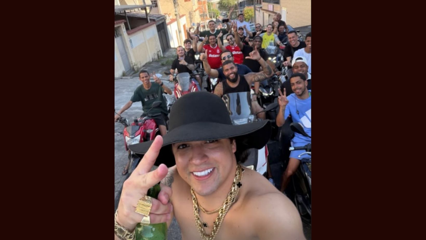 Natanzinho Lima passeando no Alemão | Reprodução/ Instagram 