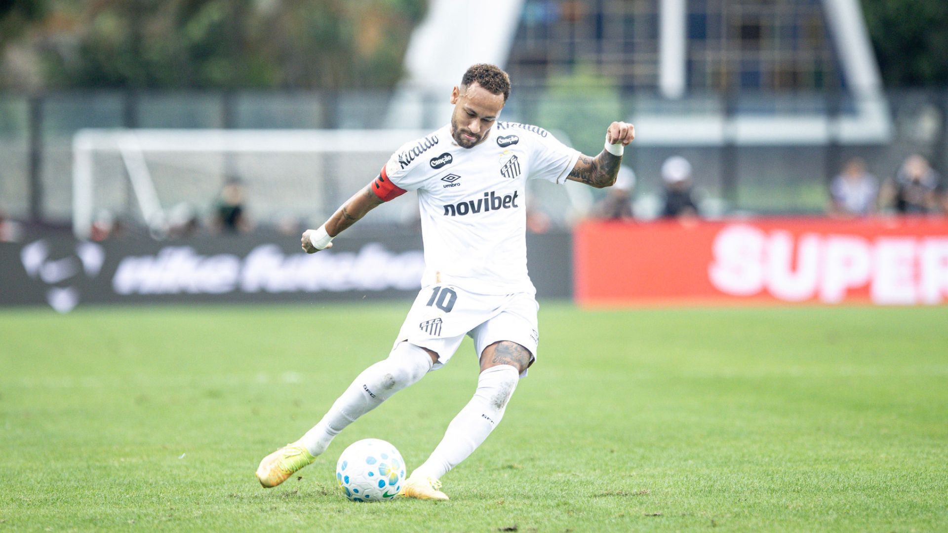 Camisa 10 do Santos negou que exista rivalidade com Thiago Mendes após climão em campo - Foto: Reinaldo Campos/ Santos F.C