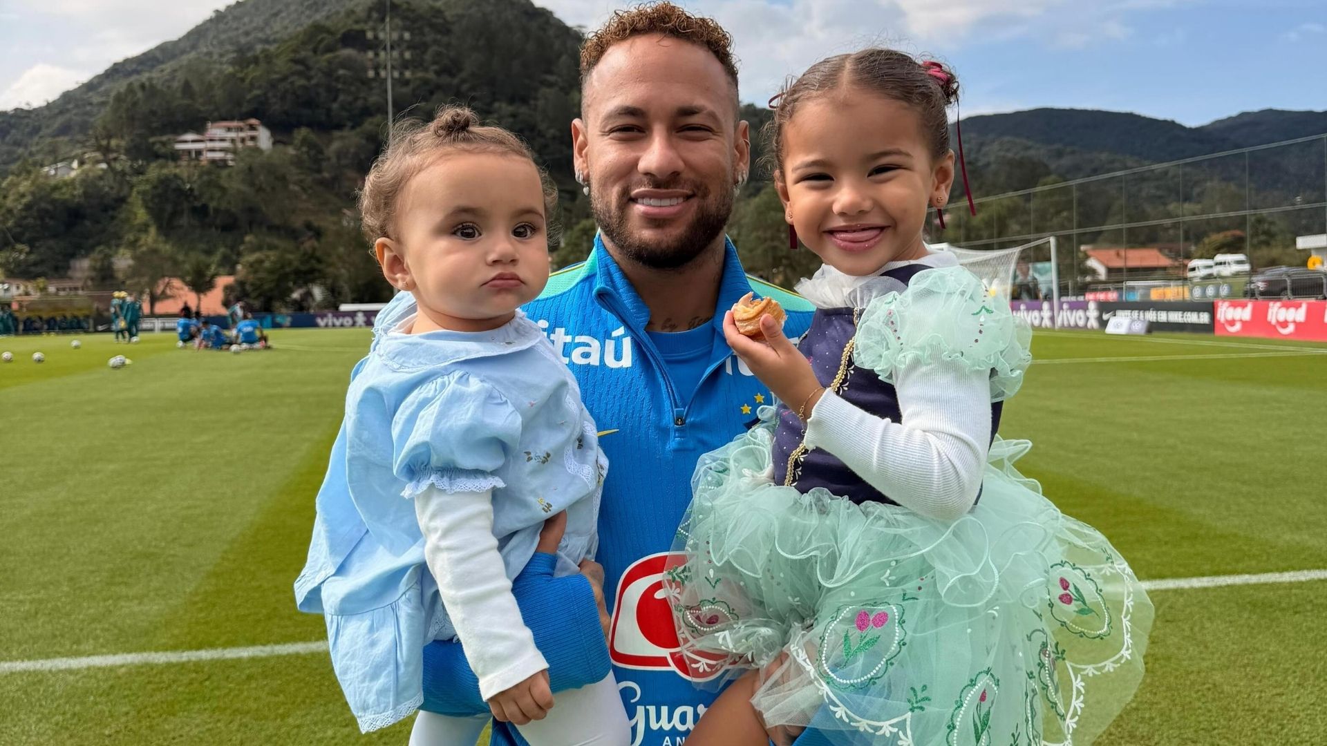 Craque costuma compartilhar momentos ao lado dos filhos nas redes sociais e destacou concordar com a importância da responsabilidade paterna — Foto: Reprodução/Instagram