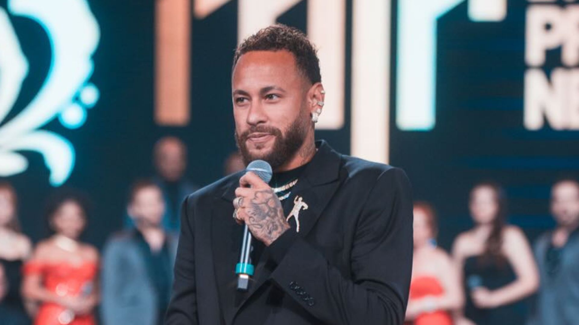 Sem pacincia Neymar chama Santos de esquisito aps vaz | QTU - Notícias