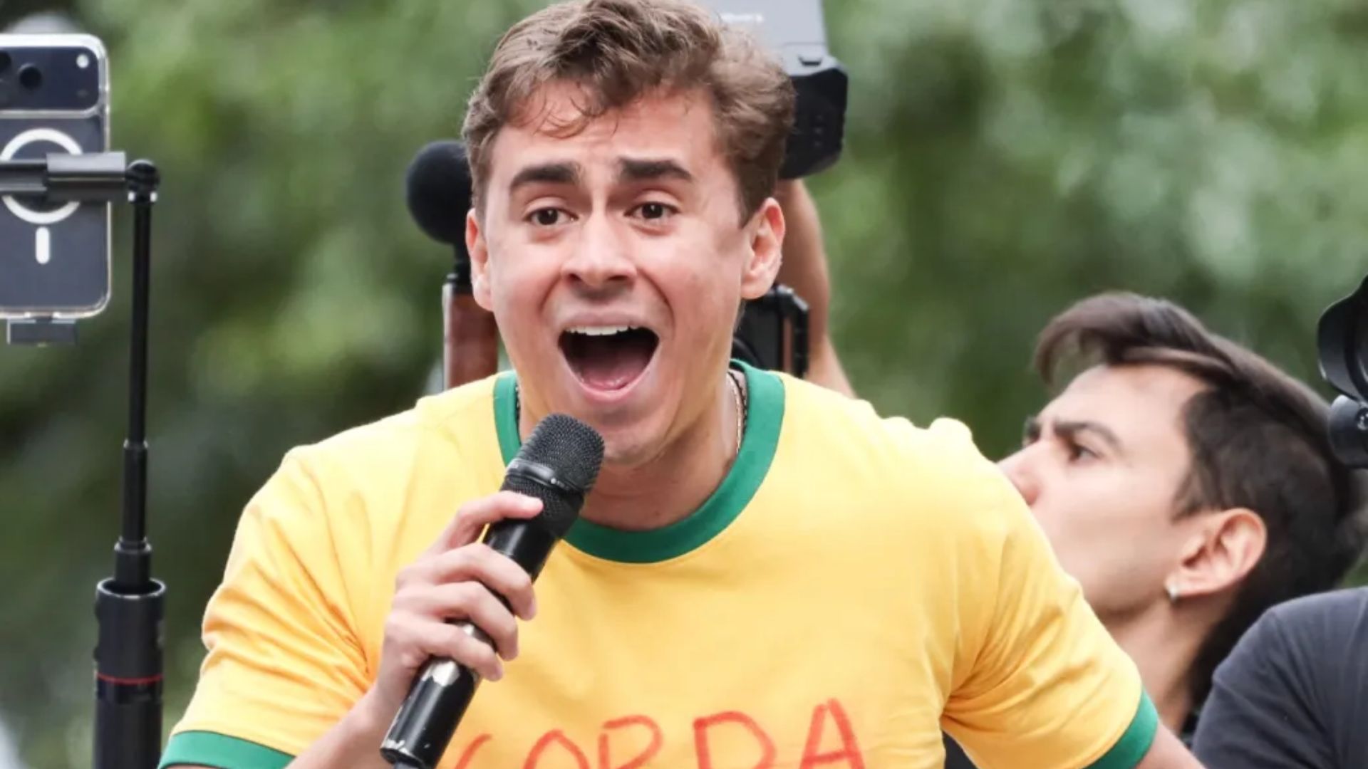 Nikolas Ferreira ironiza justificativas sobre aborto: 