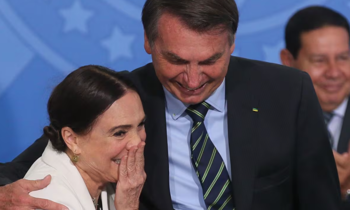 REGINA DUARTE E BOLSONARO