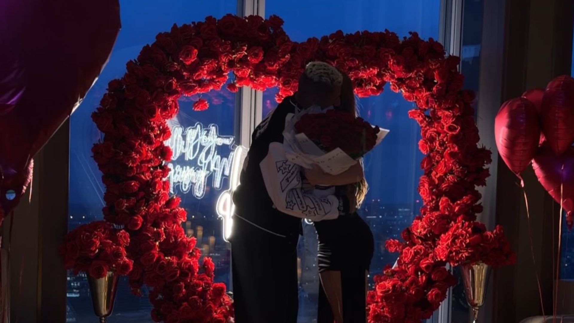 Richarlison e Amanda Araújo celebram noivado em cenário romântico na capital inglesa | Reprodução/Instagram