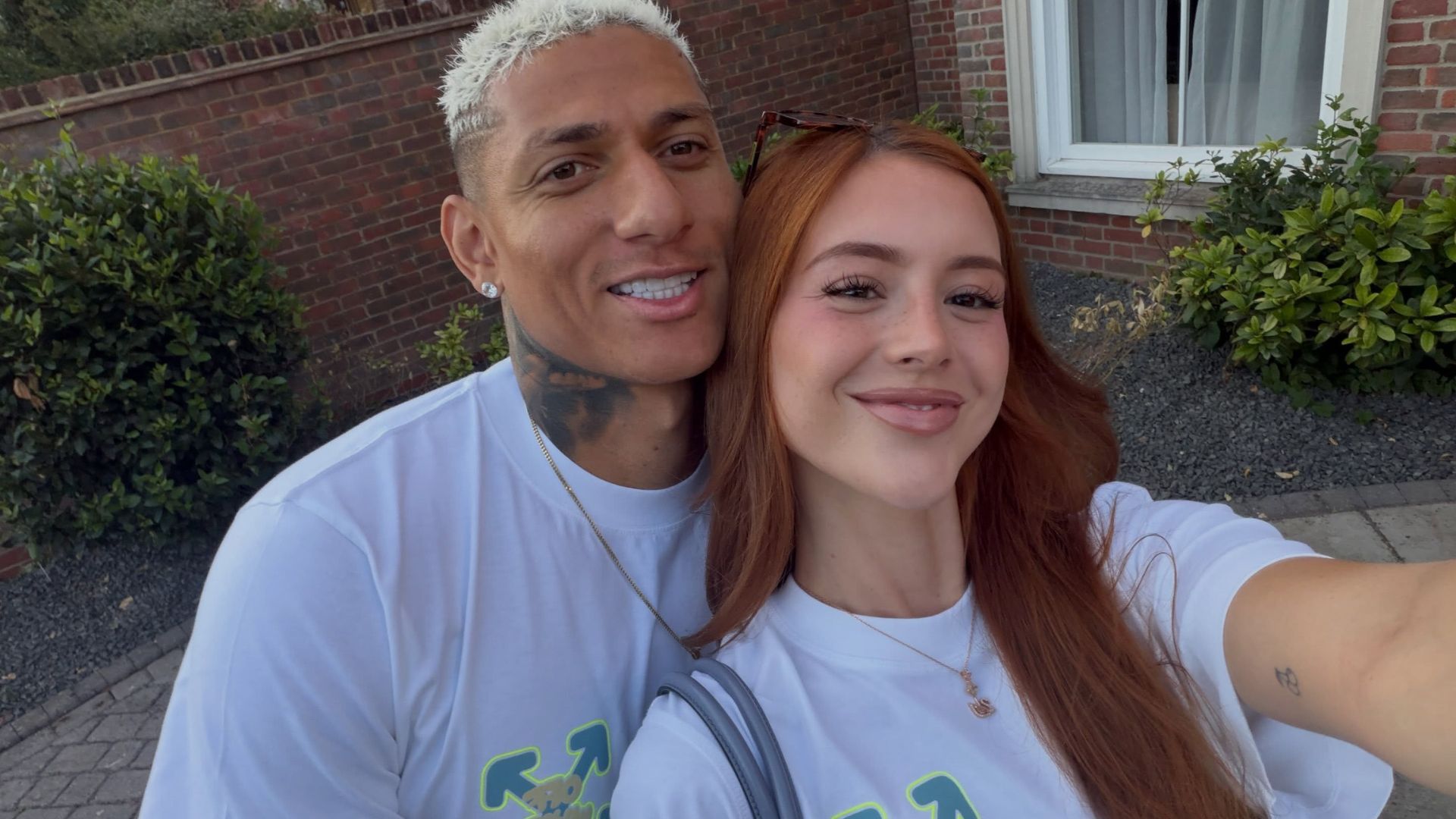 Richarlison e Amanda Araújo estão juntos publicamente desde maio de 2024 | Reprodução/Instagram