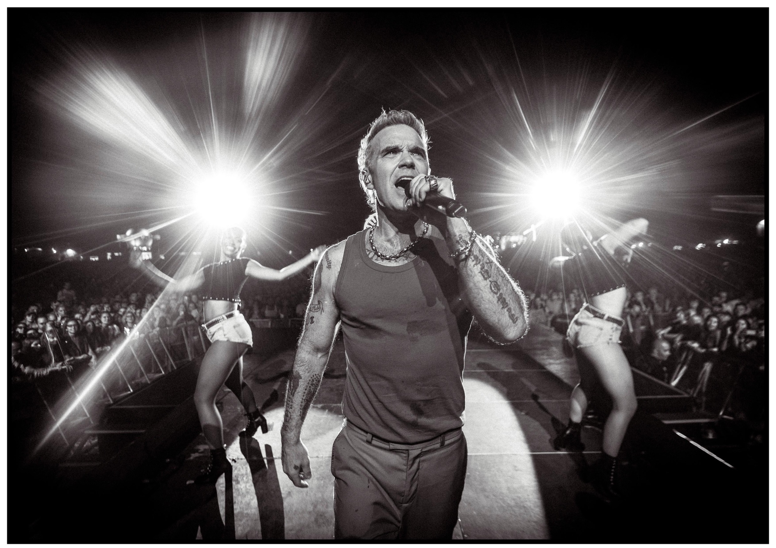 Robbie Williams em show na Eslováquia - Foto: Reprodução / Redes Sociais / Instagram / @robbiewilliams