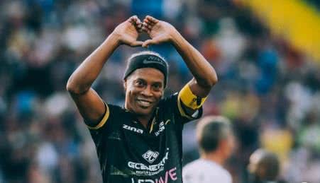 Divulgação/@ronaldinho