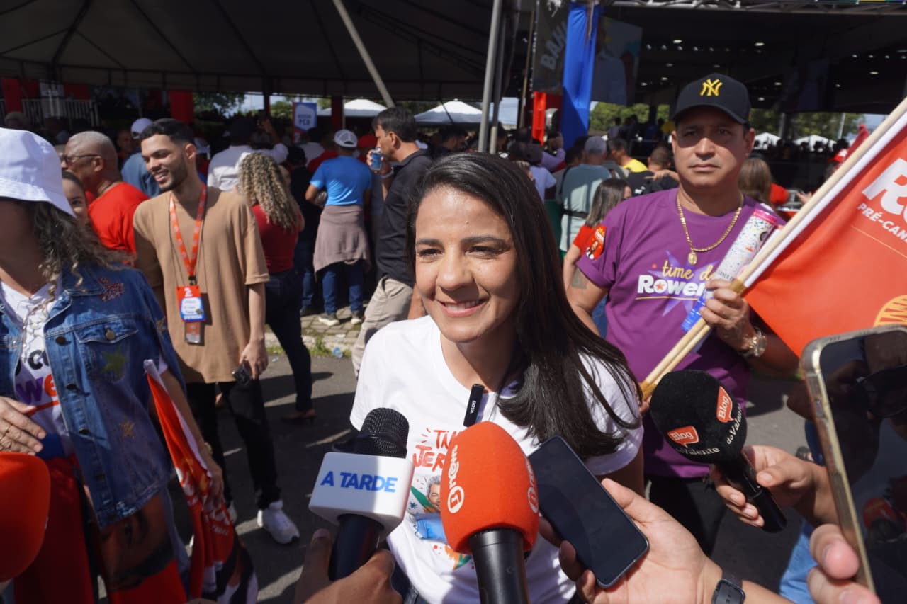 "Não tem compromisso com a educação", diz Rowenna Brito ao criticar gestão Bruno Reis - QTU Questões do Universo