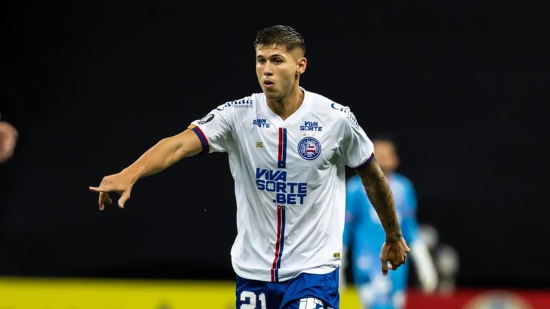 Ramos Mingo com as cores do Esporte Clube Bahia durante partida contra o Remo no Brasileirão - Fotos: Leticia Martins / ECB