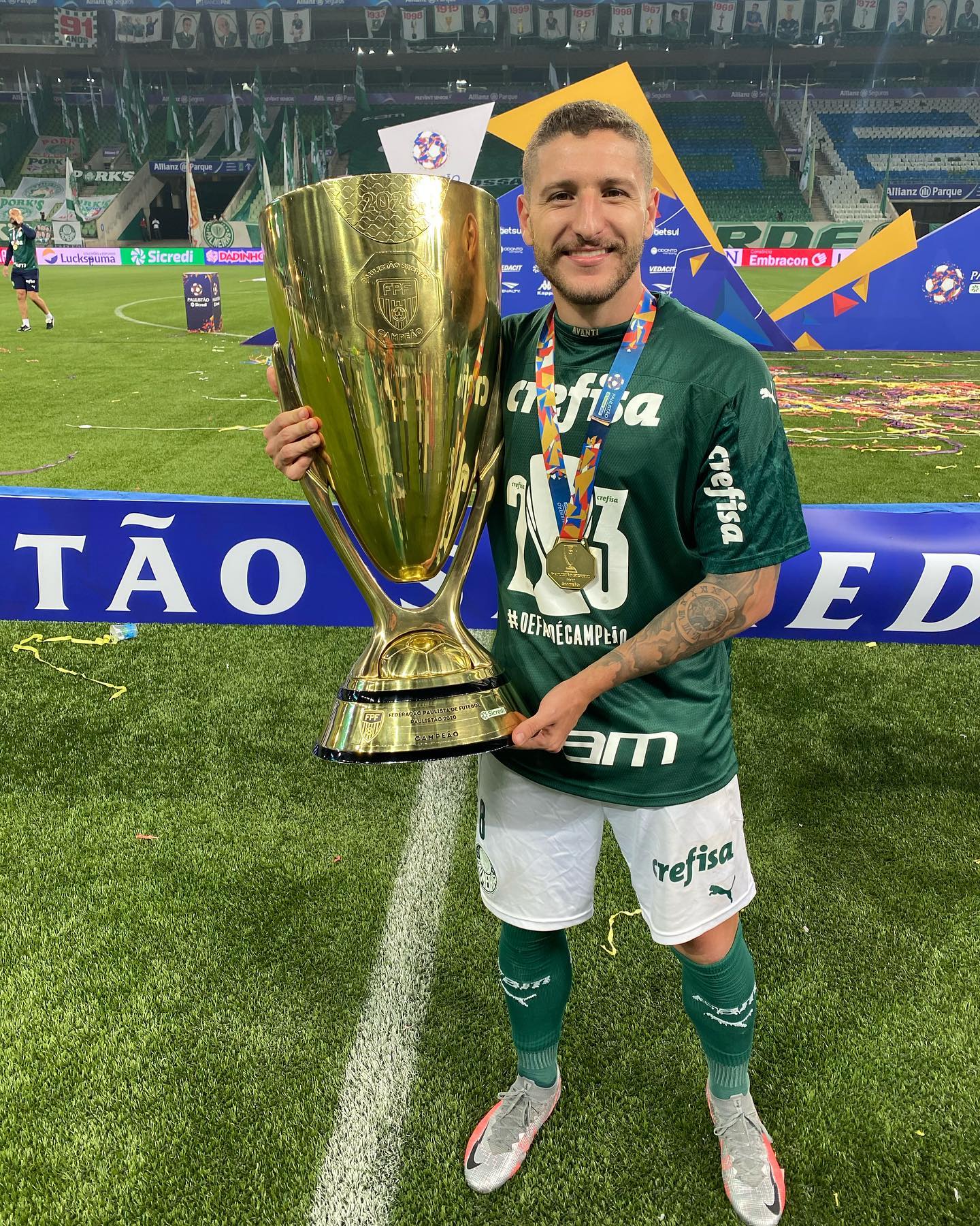 Zé Rafael jogando pelo Palmeiras