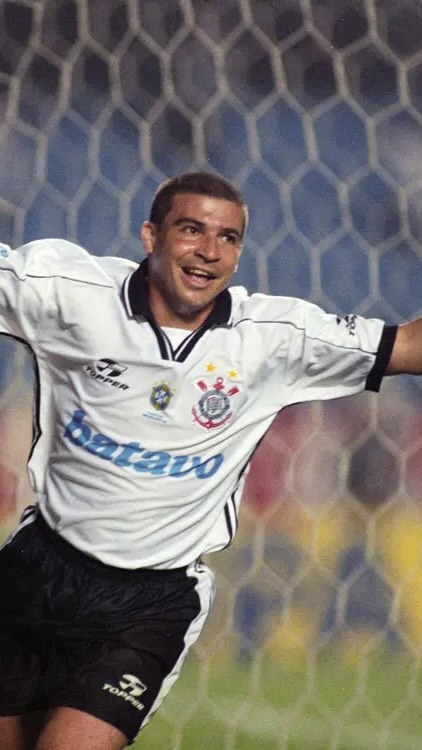 Ex-atacante Luizão
