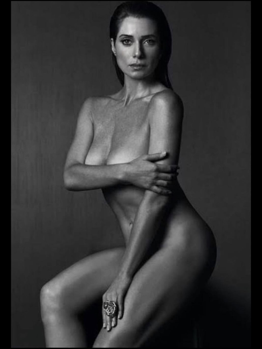 Leticia Spiller em ensaio sensual (Reprodução / Redes Sociais - Foto: Yuri Sardenberg)