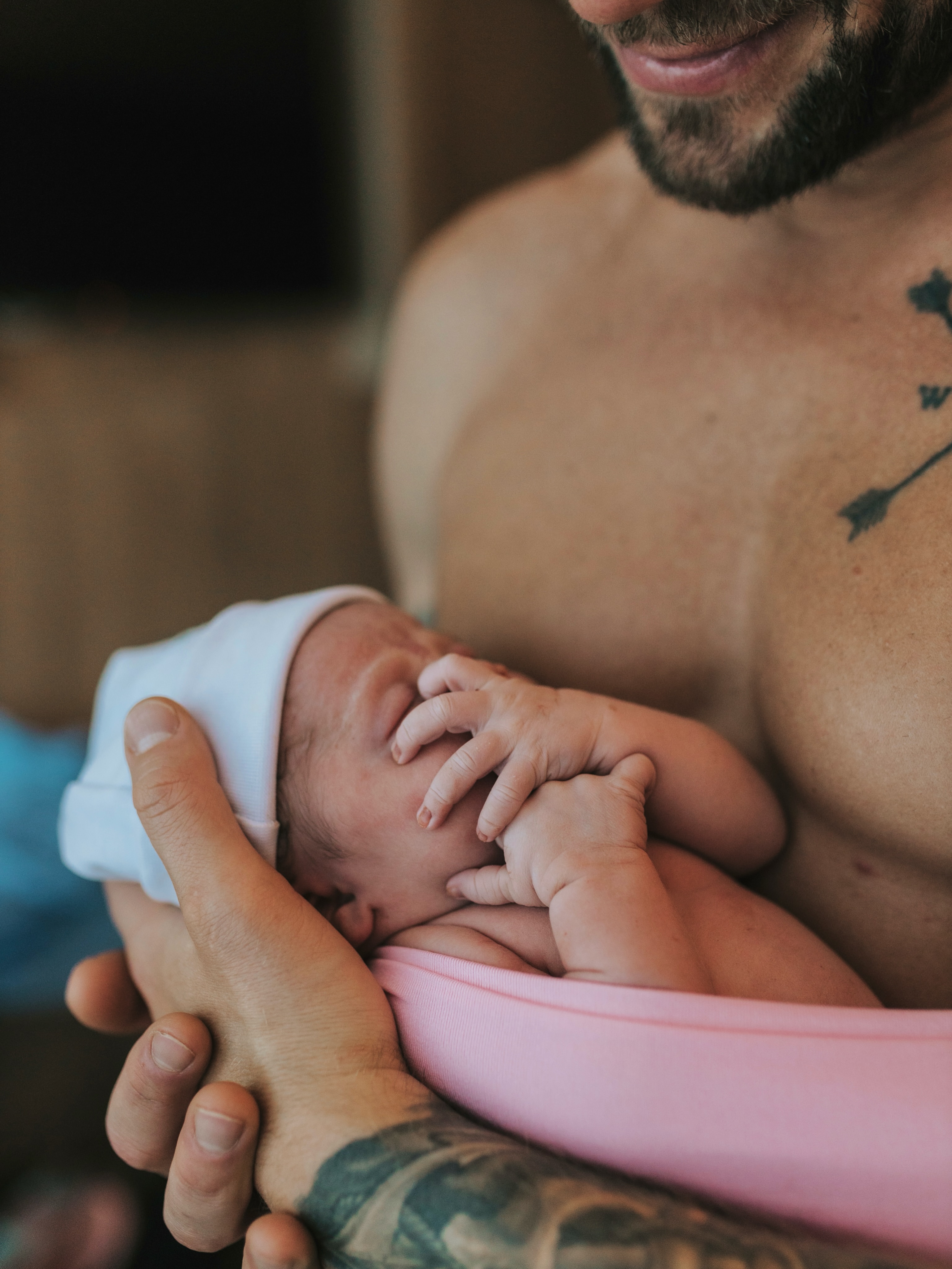 Paula Amorim e Breno Simões durante nascimento da filha Marina (Foto: Divulgação / Poly Araujo)