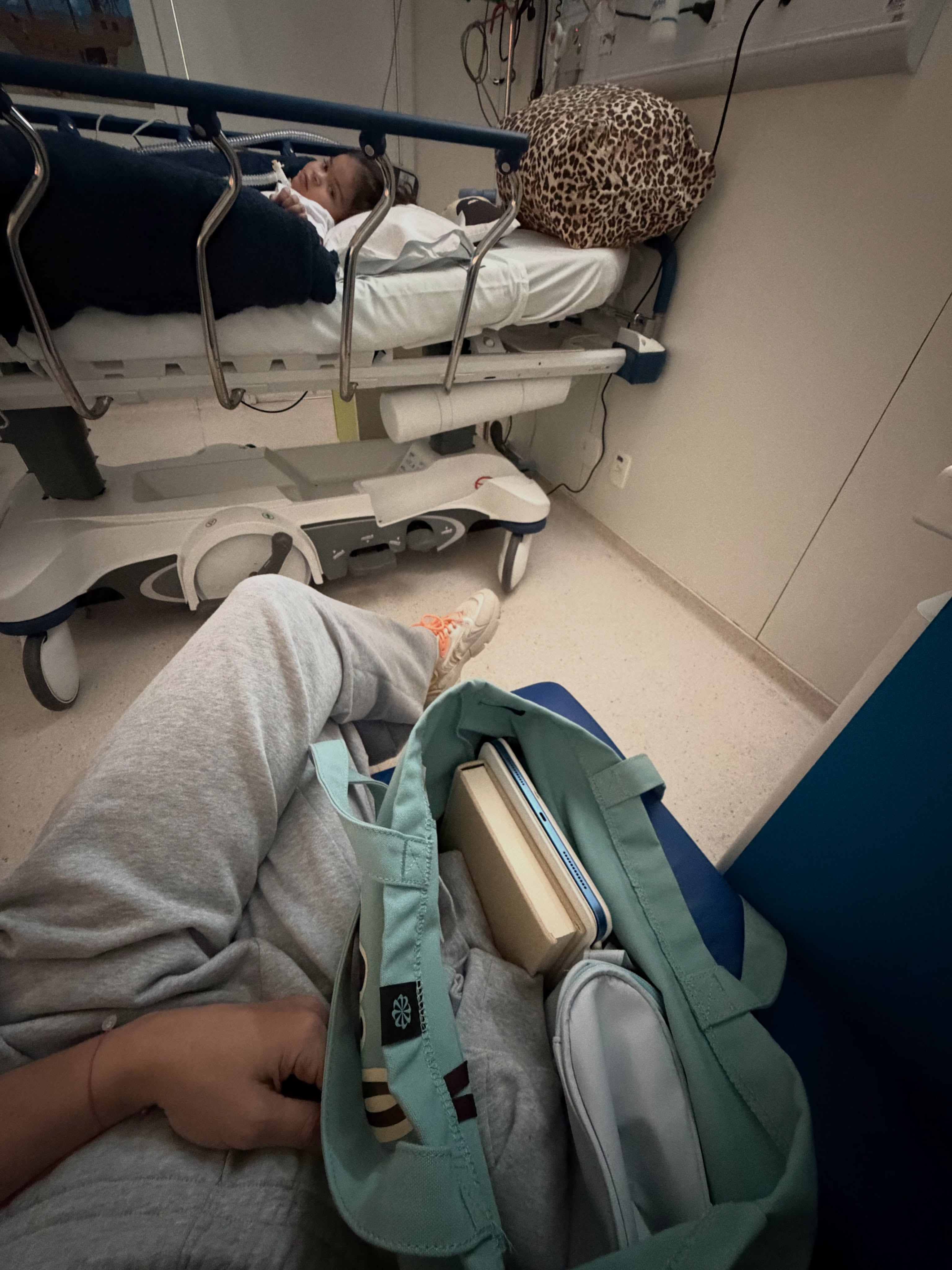 Filha de Juliano Cazarré internada