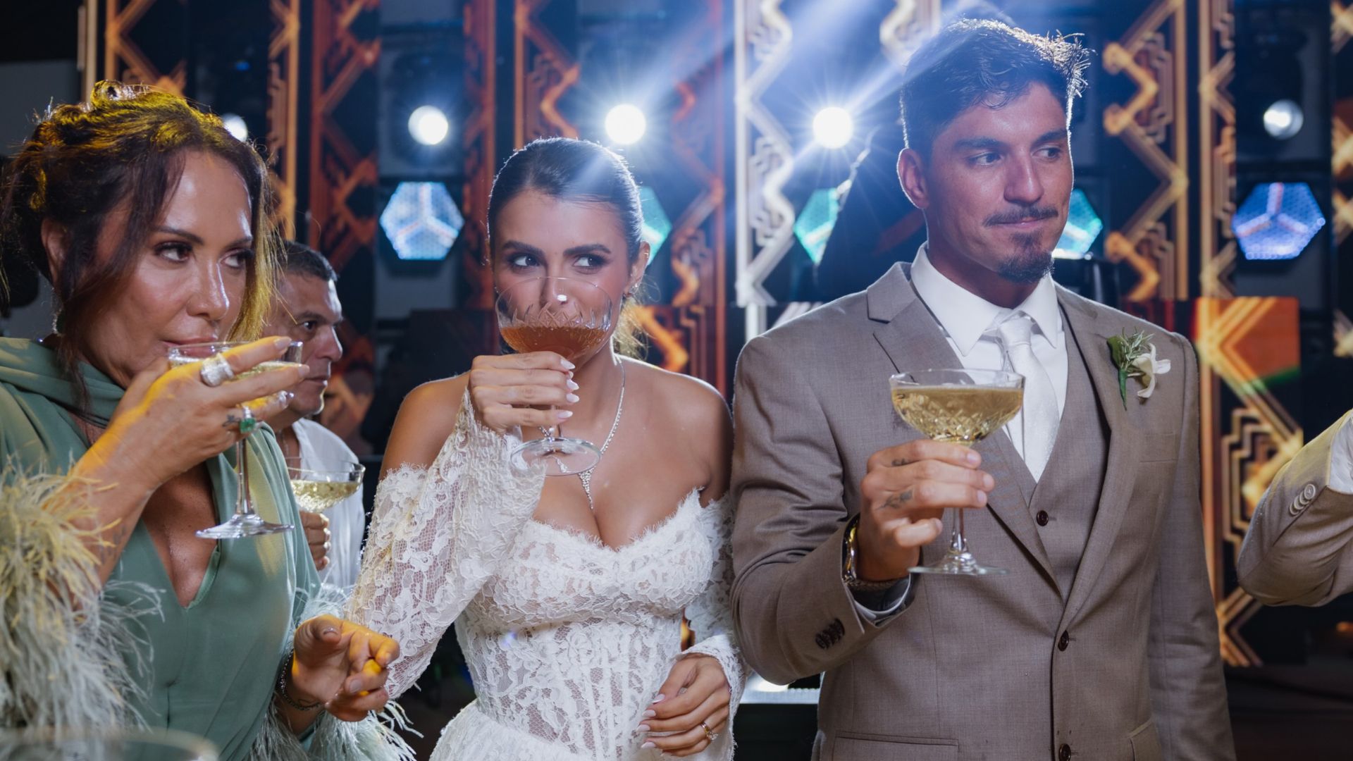 Após anos de afastamento, mãe de Gabriel Medina faz declaração surpreendente sobre primeiro neto 