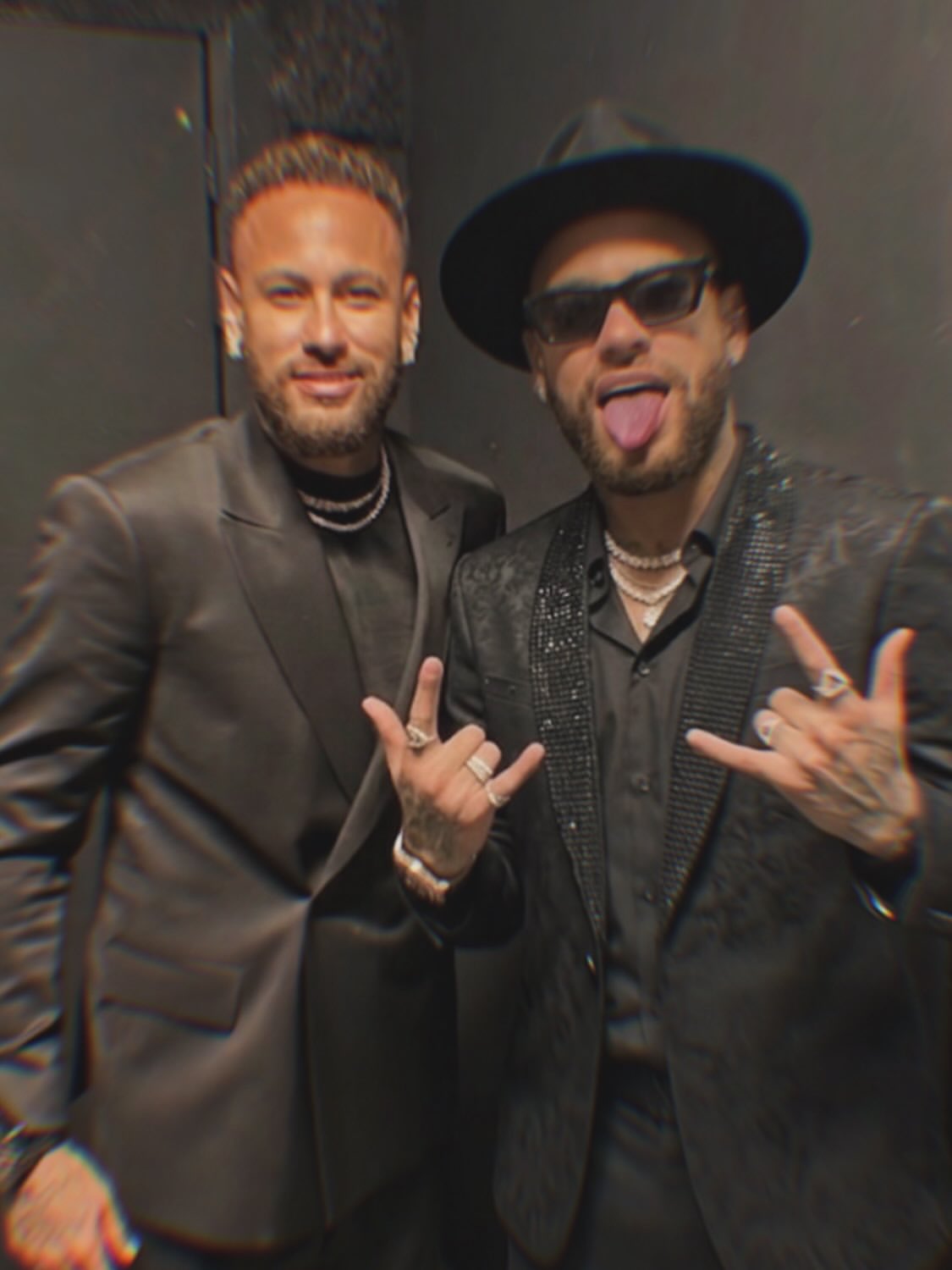 Sosia do Ney conheceu o jogador durante o leilão do instituto Neymar